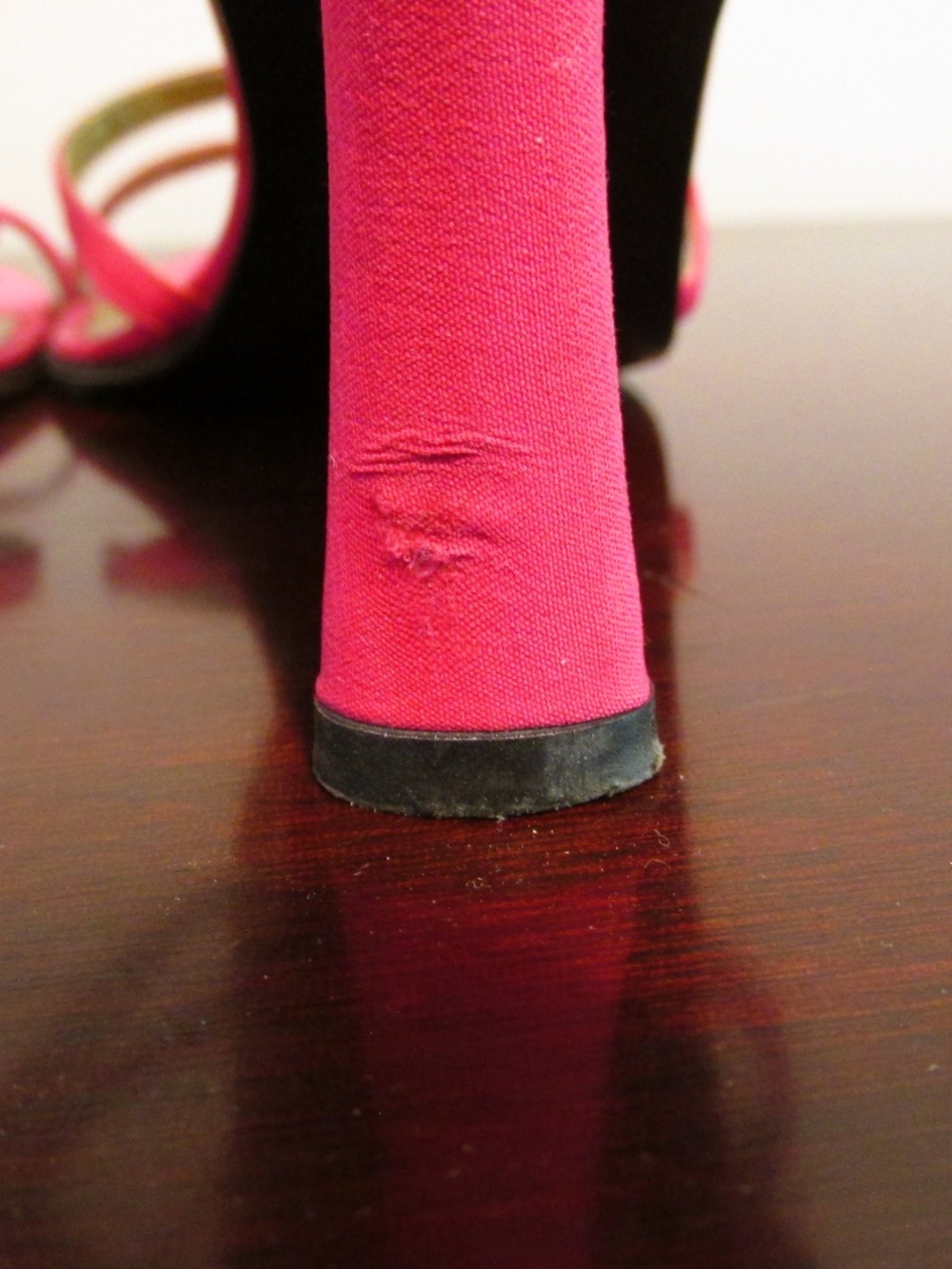 Vintage YSL Hot Pink Strap Heels. Size 7.5 - Picture 9 of 9